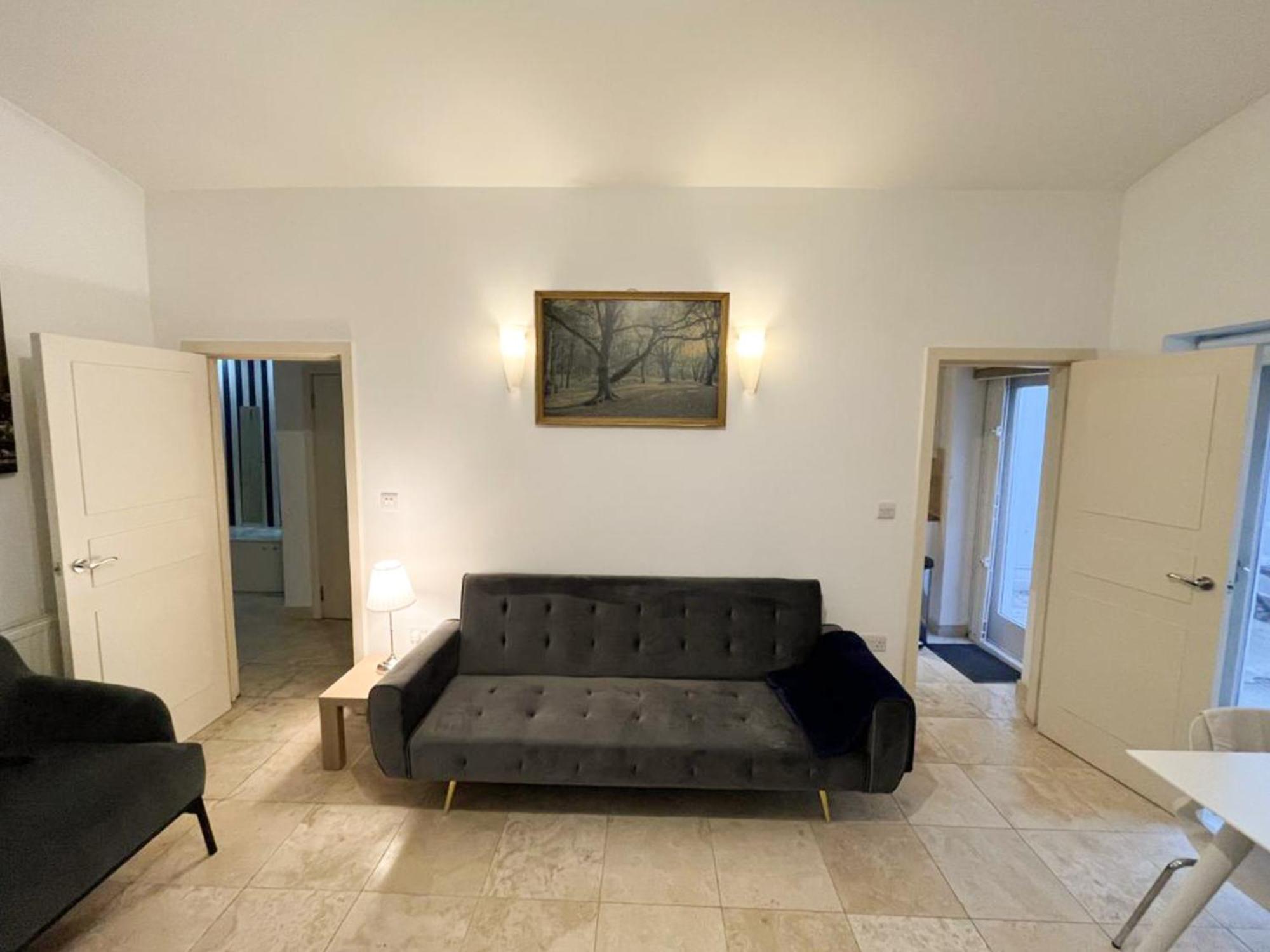 Apartment Moments From Hyde Park Лондон Экстерьер фото